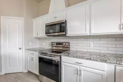 2400 San Gabriel Drive, Granbury, TX 76048 - Photo 12