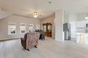 2400 San Gabriel Dr, Granbury, TX 76048 - Photo 4