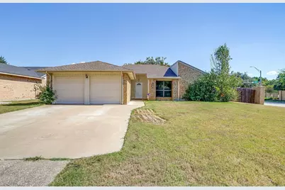 4429 Amherst Lane, Grand Prairie, TX 75052 - Photo 2