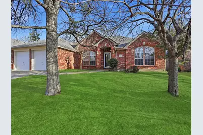 2204 Woods Edge Court, Corinth, TX 76210 - Photo 2