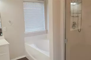 5424 Creek Hill Ln, Fort Worth, TX 76179 - Photo 10