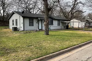 1405 W Ball St, Weatherford, TX 76086 - Photo 4