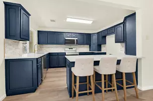 2033 Durham St, Irving, TX 75062 - Photo 4