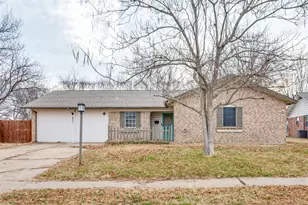 421 Smith Ave, Everman, TX 76140 - Photo 2