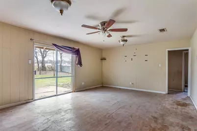 421 Smith Avenue, Everman, TX 76140 - Photo 6