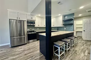 608 Mason Dr, Seven Points, TX 75143 - Photo 8