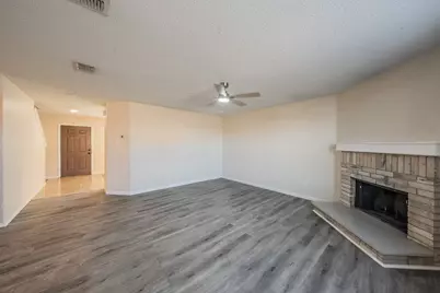 2032 Hopi Trail, Grand Prairie, TX 75052 - Photo 6