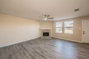 2032 Hopi Trail, Grand Prairie, TX 75052 - Photo 4