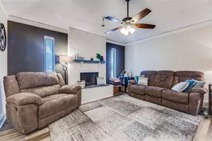 809 Broadmoor Dr, Mesquite, TX 75149 - Photo 4