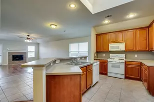 9804 Westmere Ln, Fort Worth, TX 76108 - Photo 6