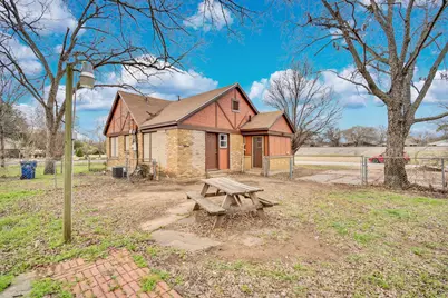 101 E Miller Street, Burleson, TX 76028 - Photo 22