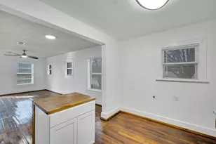 101 E Miller St, Burleson, TX 76028 - Photo 10