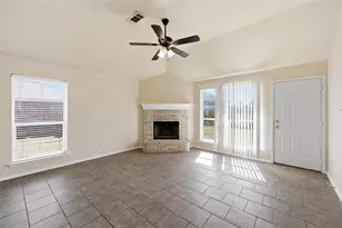 1006 Godwin Ave, Glenn Heights, TX 75154 - Photo 4