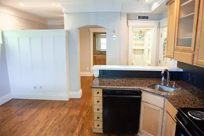 5837 Velasco Avenue #102, Dallas, TX 75206 - Photo 2