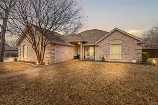 201 Brianne Ct, Joshua, TX 76058 - Photo 1