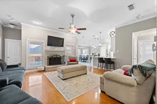 201 Brianne Ct, Joshua, TX 76058 - Photo 2