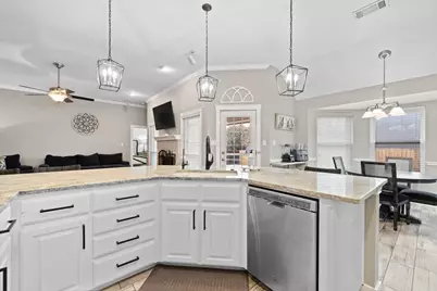 201 Brianne Court, Joshua, TX 76058 - Photo 12