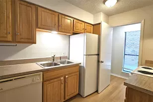 1605 5th Ave, Fort Worth, TX 76104 - Photo 12