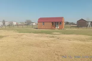 10456 Gentry Dr, Justin, TX 76247 - Photo 16