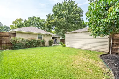 10631 Larchfield Lane, Dallas, TX 75238 - Photo 34