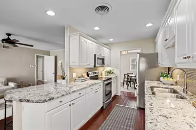 10631 Larchfield Lane, Dallas, TX 75238 - Photo 14