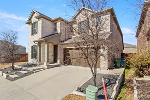 2205 Lexington Wy, Carrollton, TX 75010 - Photo 2