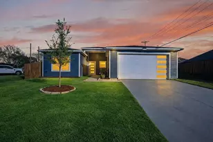 1913 E Myrtle St, Fort Worth, TX 76104 - Photo 1