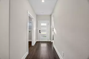 1913 E Myrtle St, Fort Worth, TX 76104 - Photo 10