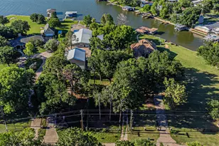1712 Island Village Ct, Granbury, TX 76048 - Photo 8