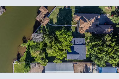 1712 Island Village Court, Granbury, TX 76048 - Photo 6