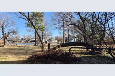 1712 Island Village Court, Granbury, TX 76048 - Photo 8