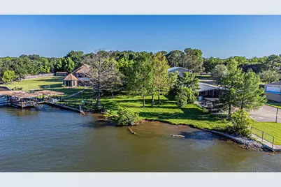 1712 Island Village Court, Granbury, TX 76048 - Photo 4