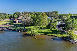 1712 Island Village Ct, Granbury, TX 76048 - Photo 4