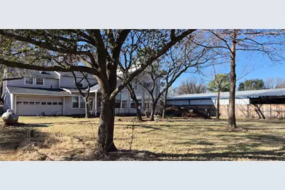 1712 Island Village Court, Granbury, TX 76048 - Photo 4