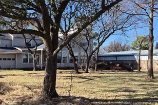 1712 Island Village Ct, Granbury, TX 76048 - Photo 4