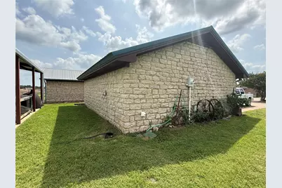 302 Poplar Street, Hico, TX 76457 - Photo 10