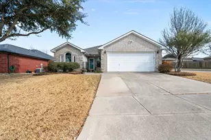 531 Hollyberry Dr, Mansfield, TX 76063 - Photo 6
