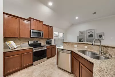 620 S Heights Drive, Crowley, TX 76036 - Photo 6