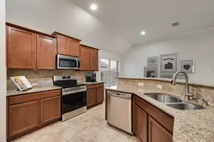 620 S Heights Dr, Crowley, TX 76036 - Photo 6