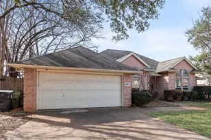 6200 Pennsylvania Ave, Arlington, TX 76017 - Photo 4
