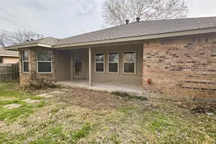 715 Hallvale Dr, White Settlement, TX 76108 - Photo 8