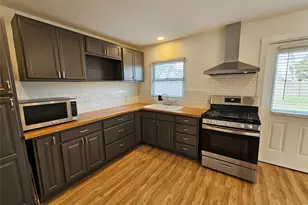 1002 Highland Dr, Grand Prairie, TX 75051 - Photo 10