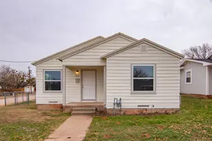 912 Lou Ave, Sweetwater, TX 79556 - Photo 2