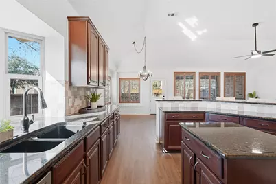 9316 Sterling Gate Drive, McKinney, TX 75072 - Photo 16