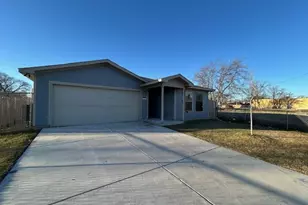 1208 E Daggett Ave, Fort Worth, TX 76104 - Photo 1