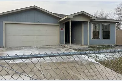 1208 E Daggett Avenue, Fort Worth, TX 76104 - Photo 2