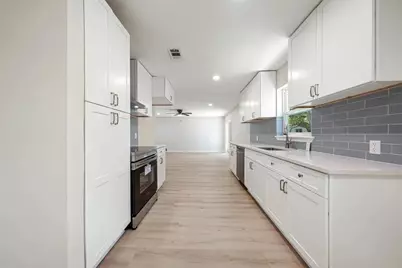 4409 Steven Street, North Richland Hills, TX 76180 - Photo 4