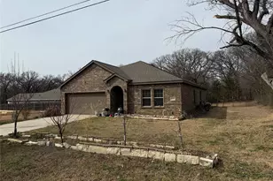 1010 Armstrong Rd, Seagoville, TX 75159 - Photo 2