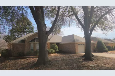 6009 Kenilworth Drive, Arlington, TX 76001 - Photo 2