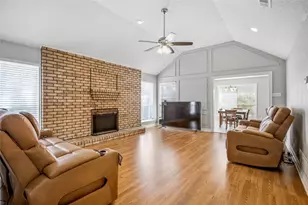 6009 Kenilworth Dr, Arlington, TX 76001 - Photo 8